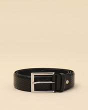 Load image into Gallery viewer, Diamond cut strap leather belt