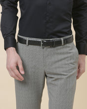 Load image into Gallery viewer, Diamond cut strap leather belt
