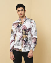 Load image into Gallery viewer, Collar Panel Highlighted Trim Fit Shirt
