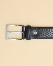 Load image into Gallery viewer, Diamond cut strap leather belt

