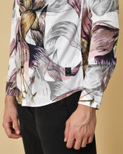 Load image into Gallery viewer, Collar Panel Highlighted Trim Fit Shirt
