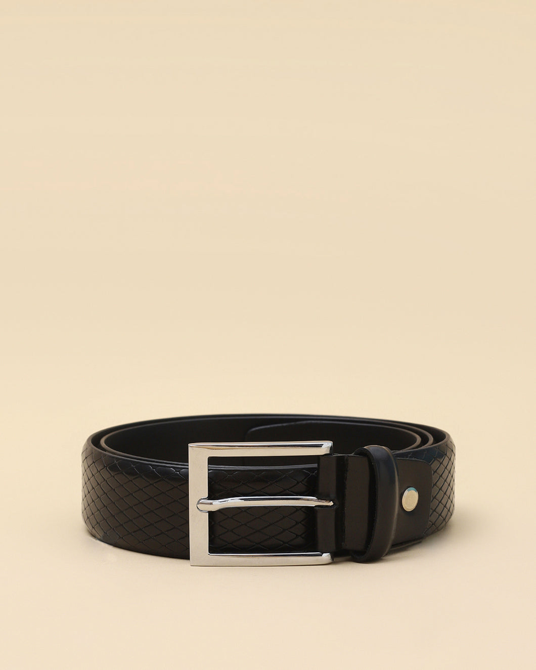 Diamond cut strap leather belt
